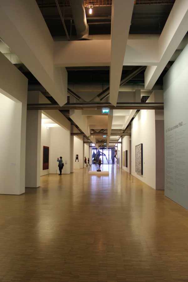 couloir dans le musée beaubourg