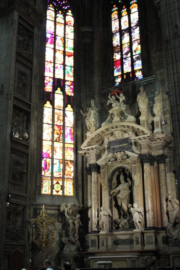 vitrail dans la cathédrale de milan